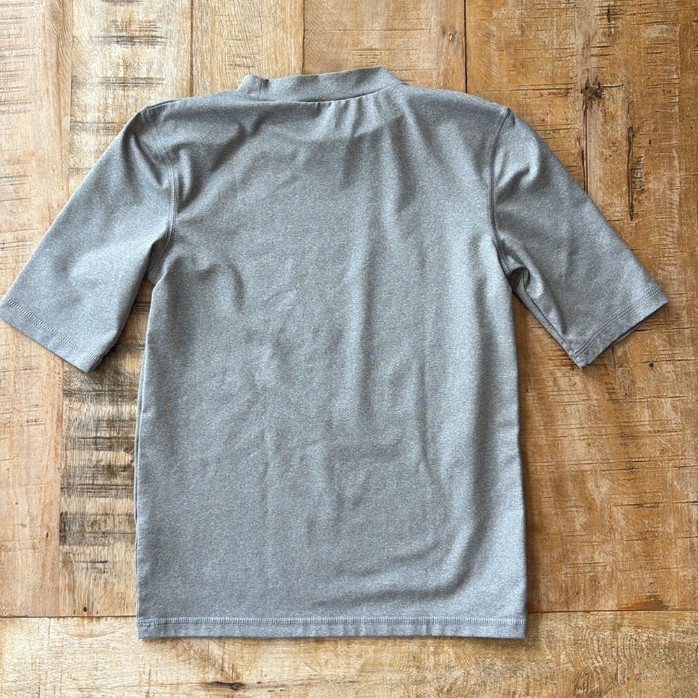 Cat & Jack Gray Rashguard M(8/10) - Picture 4 of 4